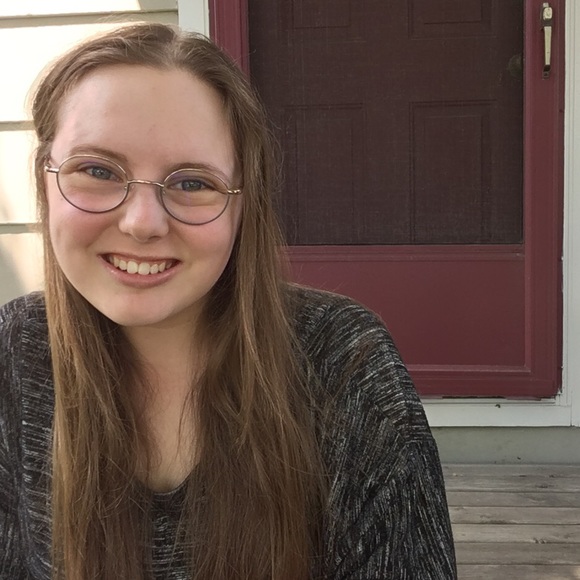 Meet your Posher, Chiara - Picture 1 of 1